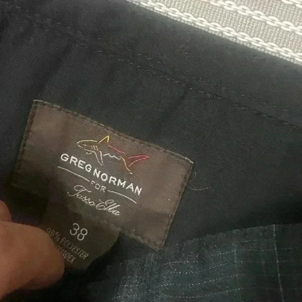 Greg Norman Black Plaid Size 38 Shorts.